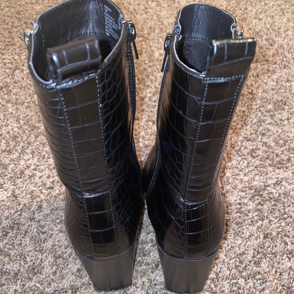 Black pointed toe block heels - Picture 4 of 5